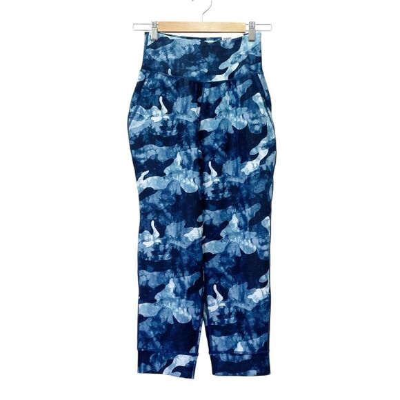 NWT Old Navy Active Powersoft Joggers Size Small Blue Camo Crop High Rise Go-Dry - Picture 2 of 12